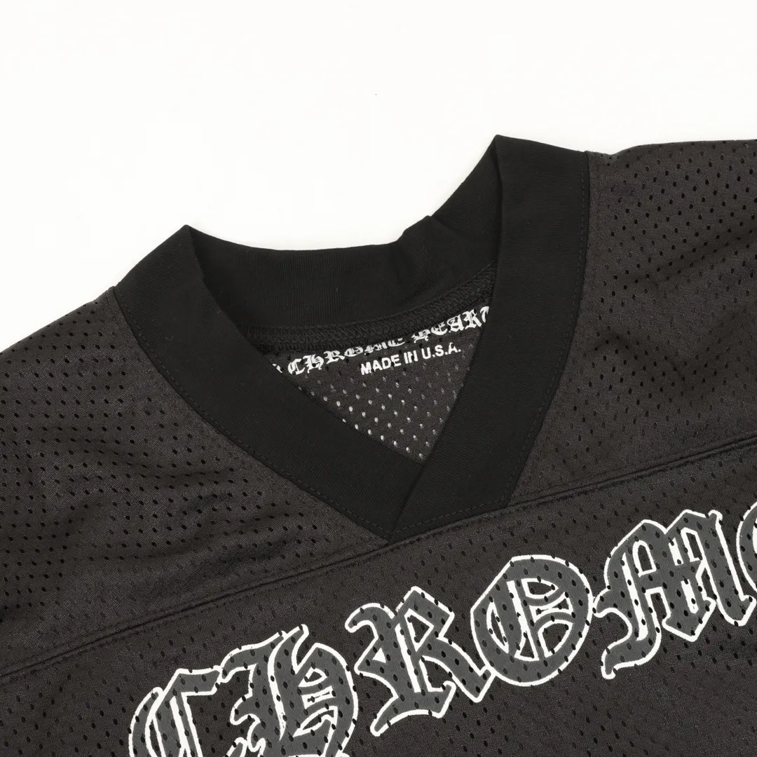 P190 model number Y668 Chrome Hearts Chrome Hearts 25FW Sanskrit mesh double-layer ice hockey jersey long-sleeved T-shirt. Printed using direct injection imported machines. Hardware accessories are all ground and customized. Correct configuration of 2025 Chrome Hearts authentic packaging. 300 grams of custom-made dyed mesh. Large version, loose and stylish. Differentiated from the low version, slim and long version, upper body and hips. Correct high-density main mark, washed tag, hand-sewn. Size: S-XL